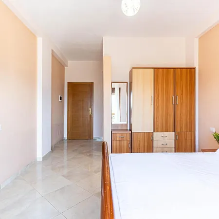Radhima 11 - Standart Double With Sea View 아파트 Vlorë